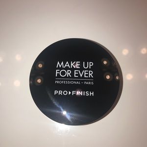 Make Up For Ever Pro Finish Powder Foundation